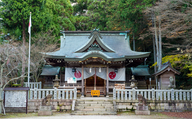 湯泉神社